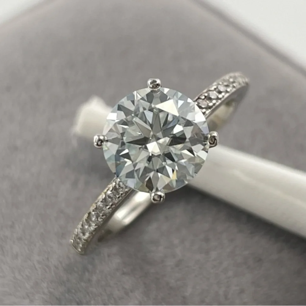 925 Sterling Silver 2ct moissanite